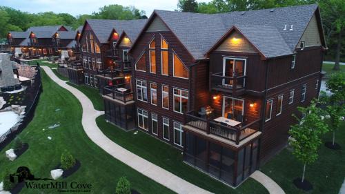 Indian Point House | WaterMill Cove Resort Luxury Lakefront Villa By Silver Dollar City Theatre Room POOL Lazy River