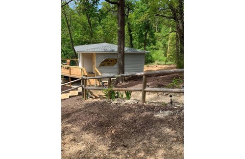 Omaha Cottage | Water’s Edge cottage, Table Rock Lake, Golf, Branson, lakefront, Hot tub,