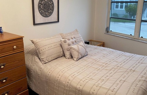 Nettles Island House | WATERS EDGE ESCAPE! n