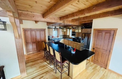 Monticello Ski Chalet | Waters Edge Retreat with new hot tub