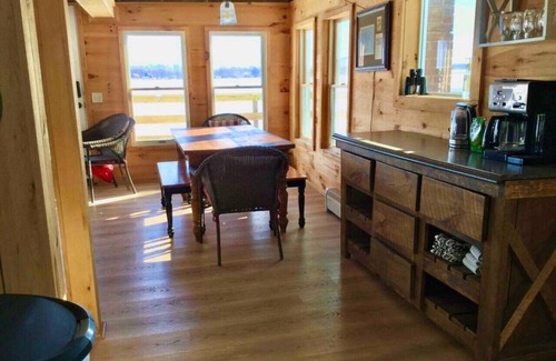 North Hero Cottage | Waters Edge! Right on the Lake.