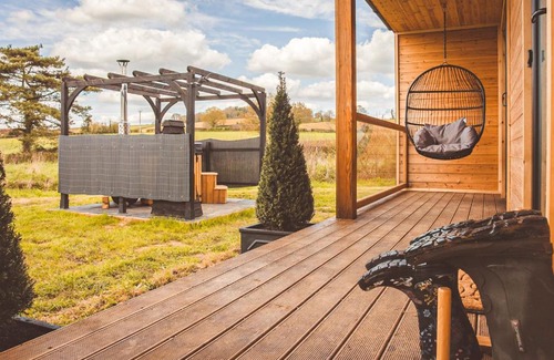 Donyatt House | Waters Edge - Uk44426