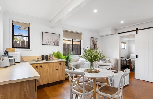 Currarong House | Watersedge – absolute waterfront