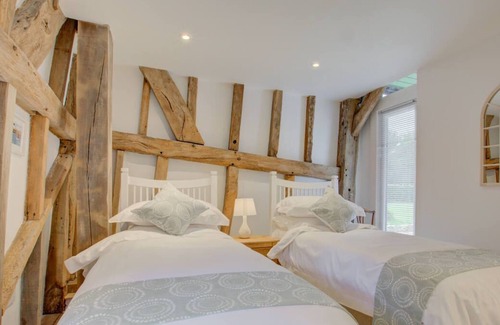 Abbess Roding House | Watersheet Farm Barn