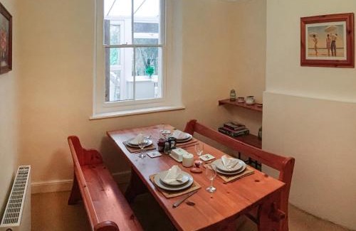 Saltash House | Waterside Cottage