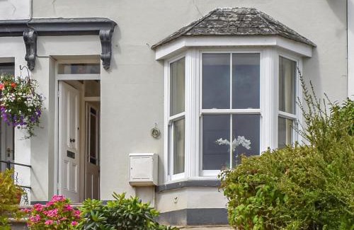 Saltash House | Waterside Cottage