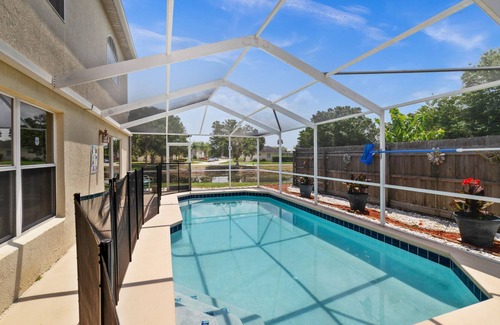 Bridgewater Crossing Villa | Waterside Escape - South-Facing Pool, 15 Minutes to Disney