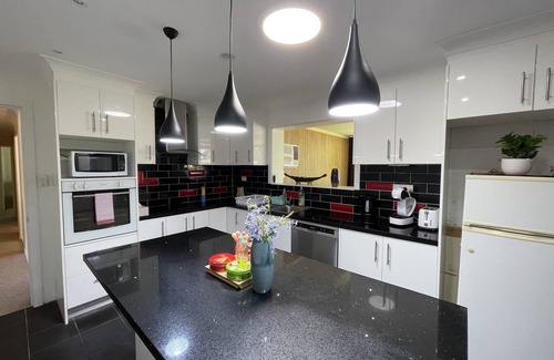 Central Coast House | Waterside Holiday House