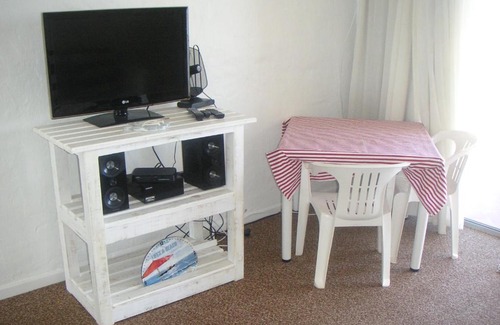 Aston Bay Apartment | Waterside Living DB03