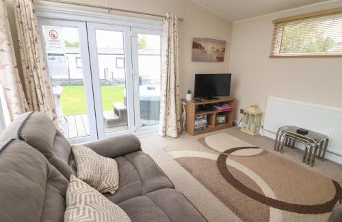 South Lakeland Leisure Village House | Waterside Lodge