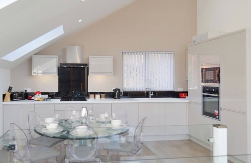Rastrick Cottage | Waterside Lodge Sixteen - UK13038