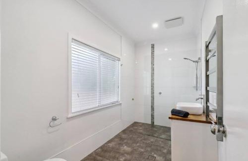 Tegerin House | Waterside Whispers
