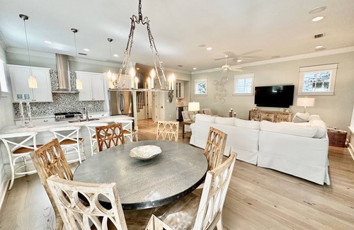 WaterSound West Beach House | Watersound West Beach retreat—private beach access, community pool, & 6 bikes