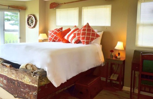 Moss Landing House | WaterVeiw - 2-person Shower - Fireplace