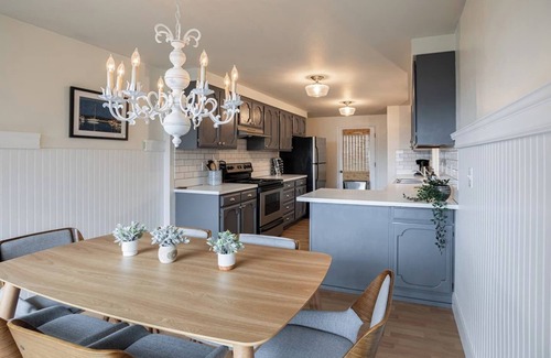 Rosario House | Waterview, Bright home close to town, Moran Park with kayaking, hiking, and beaches
