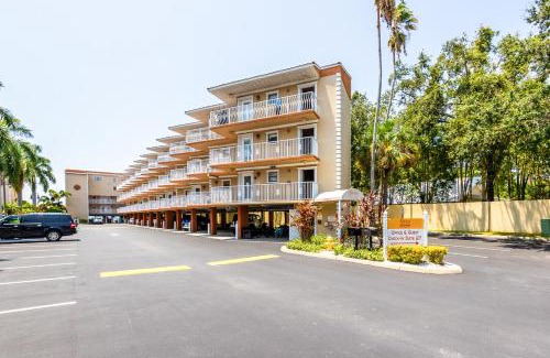 Dunedin Apartment | Waterview from Top Floor Condo