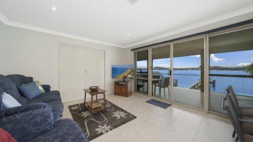 Blackwall House | Waterview Retreat - Blackwal