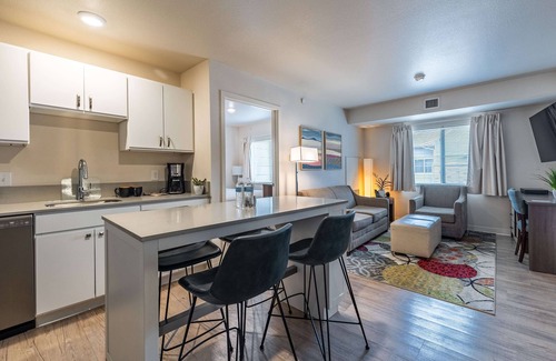 Wichita Hotel | WaterWalk Extended Stay by Wyndham Wichita