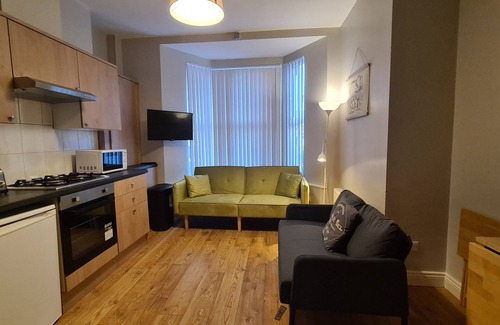 Belfast Apartment | Waterworks En Suite Rooms with Private Living Room