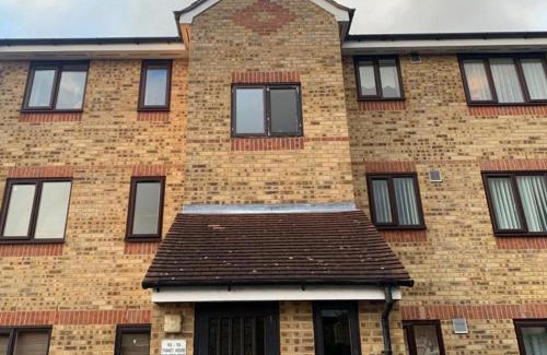 Watford Apartment | Watford Gemini - Thanet House, Nr Watford Metropolitan, M1,M25