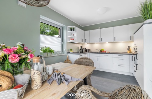 Osterhever House | Wattenkieker - terrace, close to the North Sea, sauna, stylish, modern