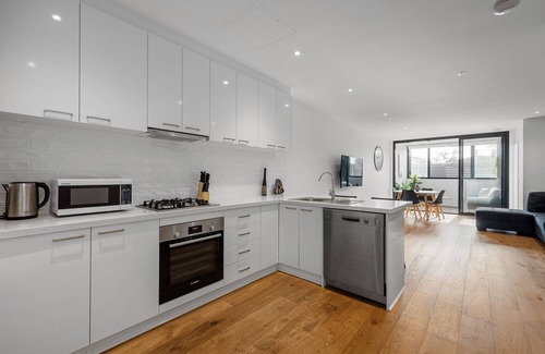 Mornington Peninsula Apartment | Wattle Beachside Apartment