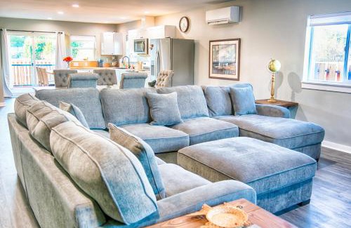 Westport House | Wave Crest Cottage