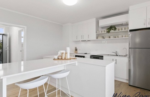 Christies Beach House | Wave N Sea by Wine Coast Holiday Rentals