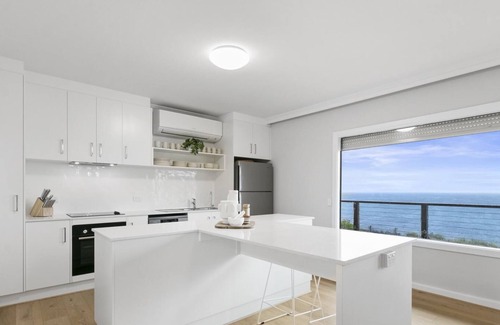 Christies Beach Apartment | Wave N Sea Forever by Wine Coast Holiday Rentals - Upstairs Luxury overlooking sensational Christies Beach