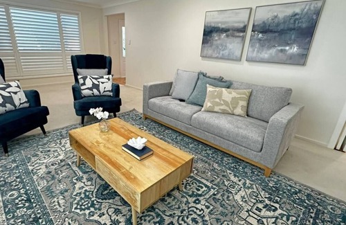 Caves Beach House | Wave Song - minutes to the shore