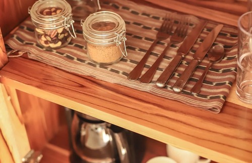 Potrero Cabin | WAVEFRONT TEAK GLAMPING PARADISE