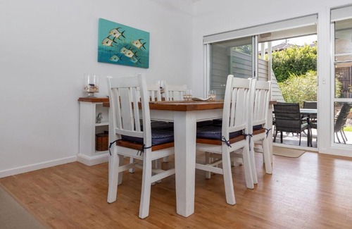 Boomerang Beach House | Waverider 1
