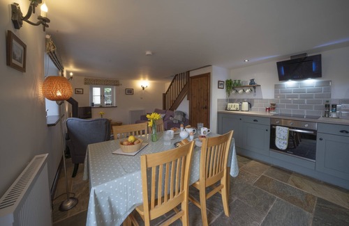 Axbridge Cottage | Wavering