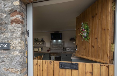 Axbridge Cottage | Wavering