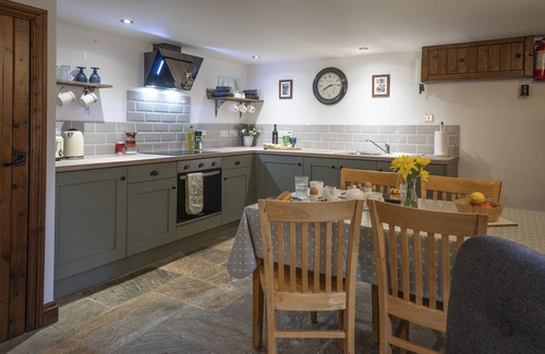 Axbridge Cottage | WAVERING, pet friendly, character holiday cottage in Axbridge