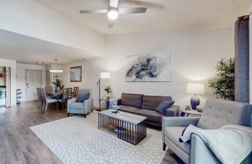 Cornelius Apartment | Waverunner Retreat #306