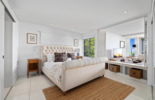 Point Lookout Apartment | Waves 11 - Beachfront - Sleeps 8