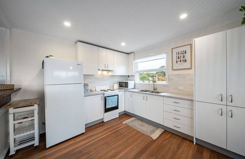Sellicks Beach House | Waves and Wine at Sellicks Beach