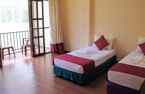 Negombo Hotel | Waves by Tranquil
