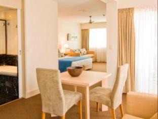 Byron Bay Hotel | Waves Byron Bay