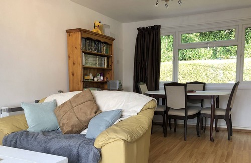 Pembroke Ski Chalet | Waves Chalet, holiday home