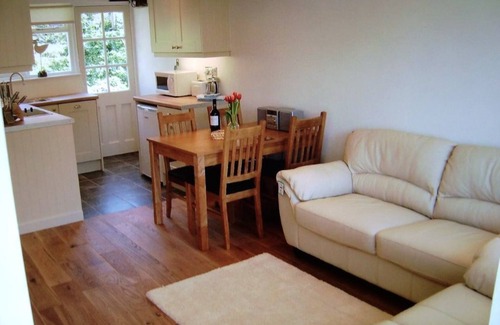 Polzeath Cottage | Waves End - Luxury beach cottage only 100 meters from the beach