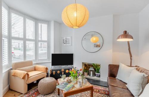 Whitstable House | Waves End - Whitstable