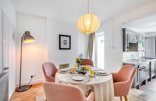Whitstable House | Waves End - Whitstable