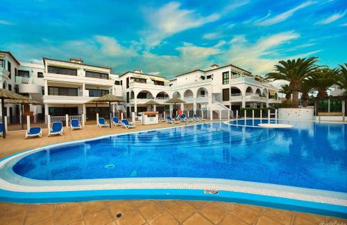 Complejo turistico Amarilla Golf Apartment | Waves of Tranquility Residence