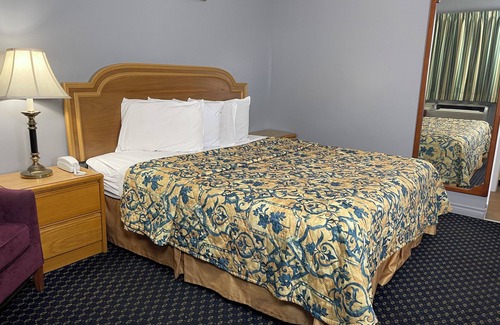 Guelph Hotel | WAYFARE MOTEL