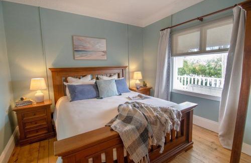 Albany House | Wayfarers Waypoint