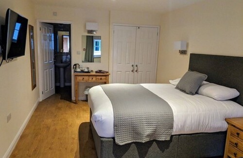 Irstead Hotel | Wayford Bridge Inn