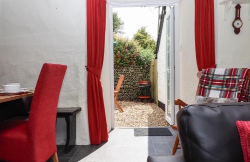 Barnstaple House | Waytown Cottage