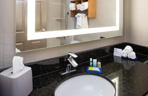 Burlingame House | We are committed to making your stay fun comfortable and memorable!